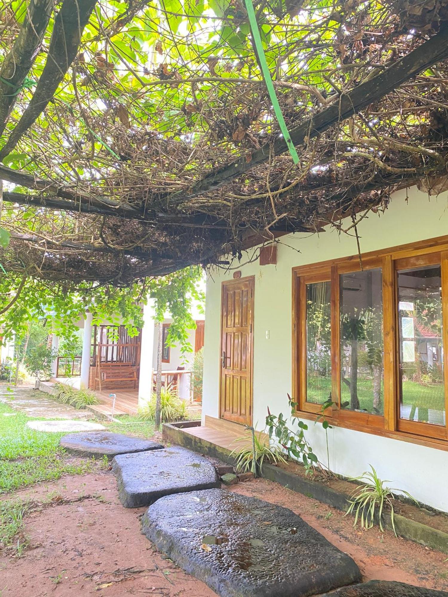 Y Nghia Bungalow Ong Lang Phu Quoc Exterior photo