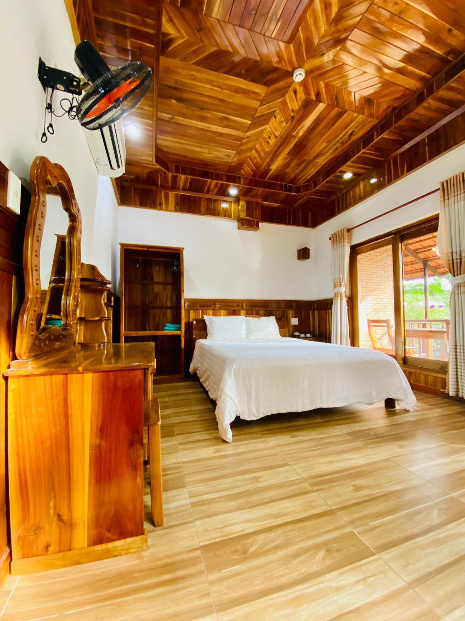 Y Nghia Bungalow Ong Lang Phu Quoc Exterior photo
